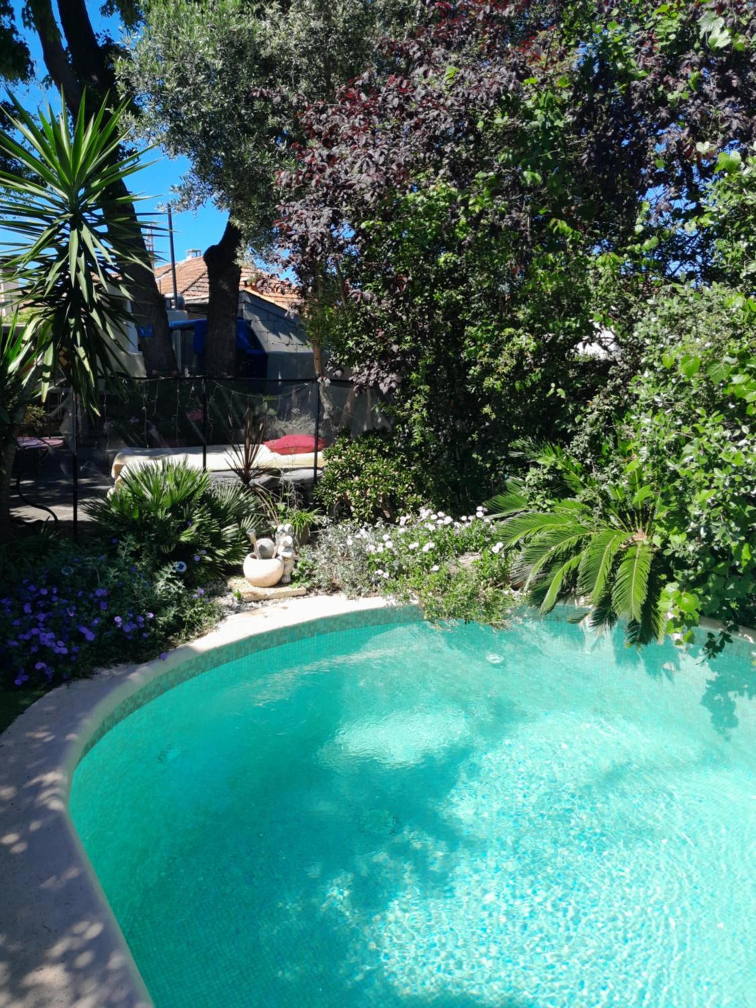 Appartement En Sous Sol De Villa Avec Acces Jardin Et Piscine Marseilles Exterior foto